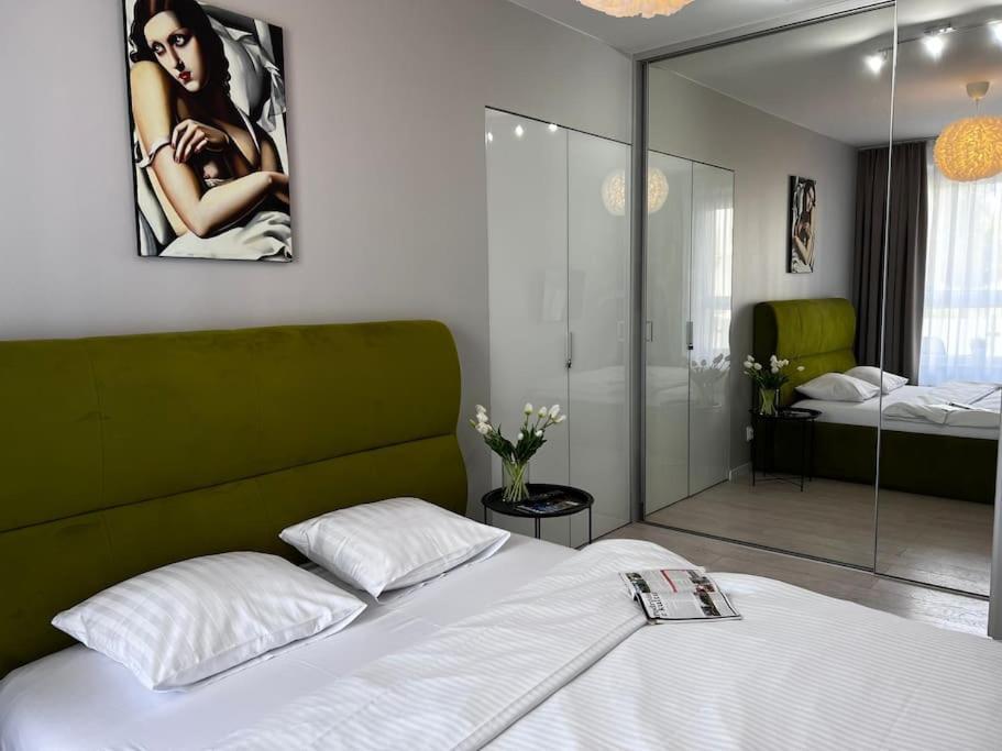 Europa22 "Apartament Delux" Z Wanna - Centrum Miasta Z Widokiem Na Staw Томашув-Мазовецки Экстерьер фото